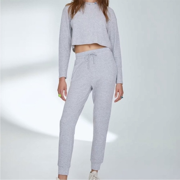 ARITZIA SUNDAY BEST Jesse Tan Baby Waffle Knit Soft Jersey Joggers - Picture 10 of 11